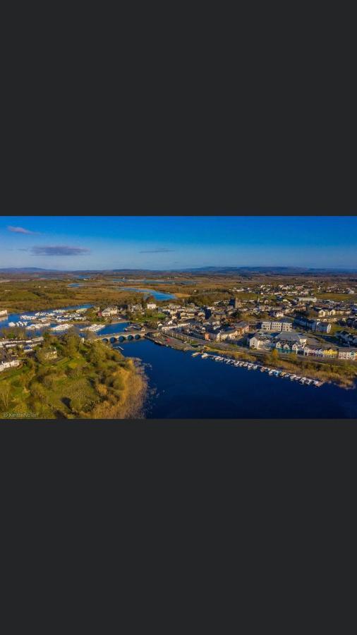 Вілла Parisian Style Townhouse Carrick-on-Shannon Екстер'єр фото